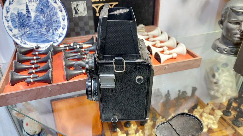 LUBITEL 166 V Soviet camera LOMO Lens Troika - 22 (4.5/75) Voigtlander Brilliant copy 6 x 6 Vintage Made in USSR