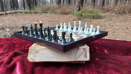 Good Authentic Soviet Magnetic Travel Pocket Chess Set Russian USSR Vintage 1986s Antiques