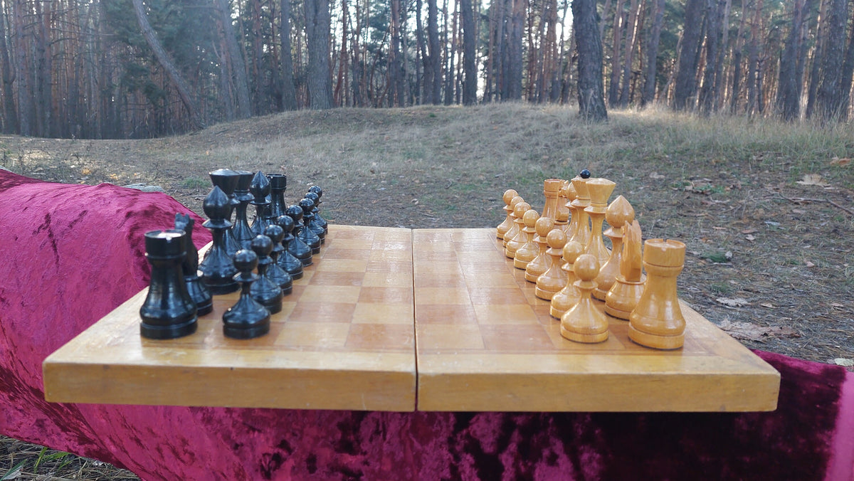 Vintage soviet chess set, big wooden russian chess players of the USSR in original board, russian chess, 1960s vintage chess set