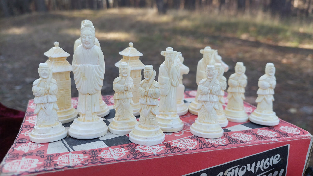 Antique vintage oriental style chess players // Very rare chess set // chess game, outdoor game, vintage chess, gift //