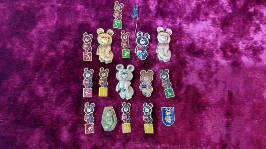 Vintage badges Olympic Bear 1980, Lot of 17 pieces, Soviet Olympic Bear, Moscow Olympics 80s, Symbols of the USSR Olympics