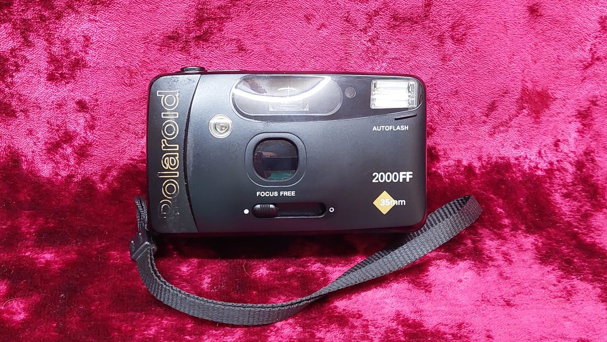 Vintage 35mm Polaroid 2000FF film compact camera, point and shoot camera