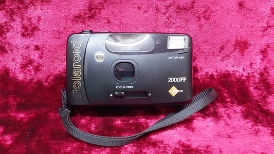 Vintage 35mm Polaroid 2000FF film compact camera, point and shoot camera
