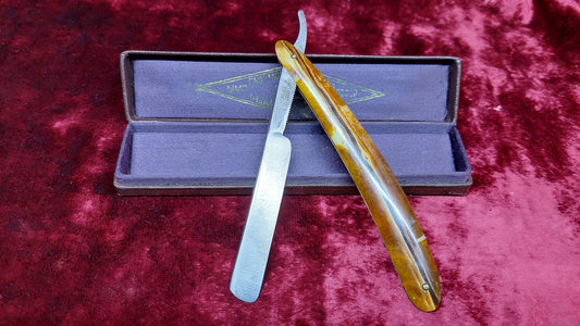 Straight razor "Steeze Moscow", Vintage barbershop Straight razor Special Steeze bakelite handle with old razor Box 1954